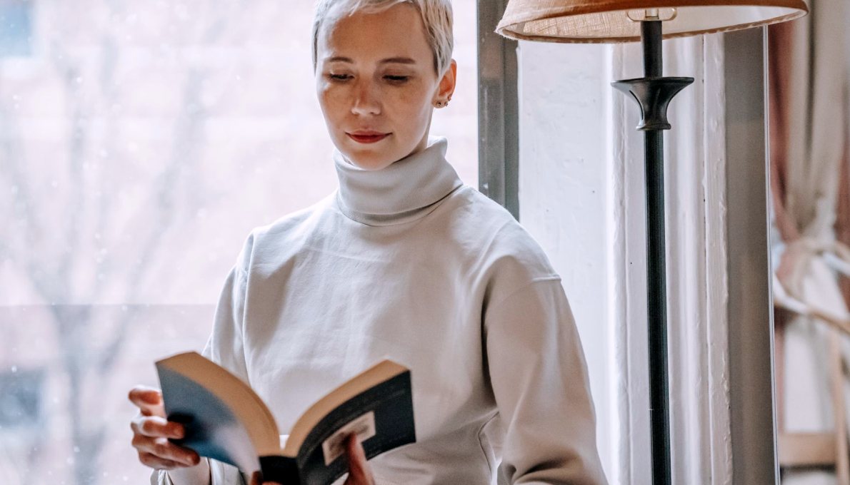 Reading Canadian Artists Well as the Autumn Evenings Draw In